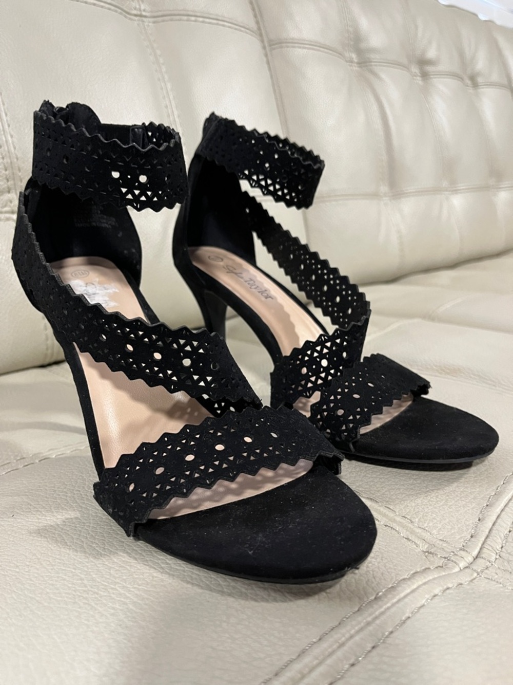 Sophia Taylor Chic Black Lace Heels for Women Size 8.5